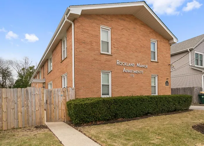 Apartment Spacious 4 Bed With 2 Living Areas Near Downtown *